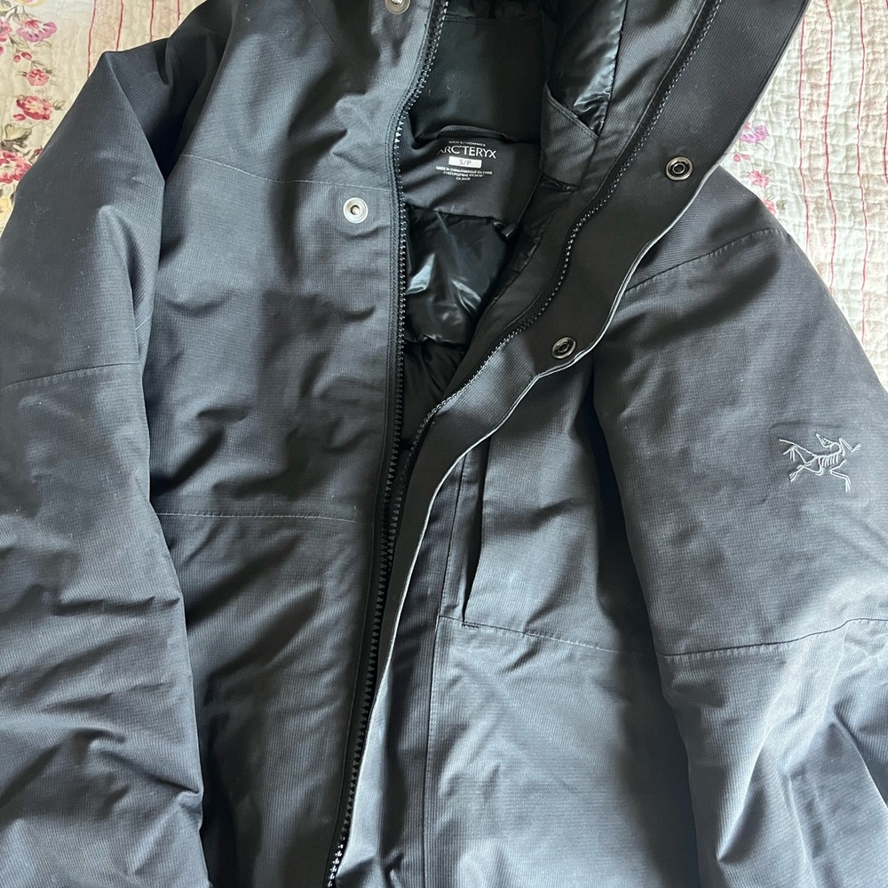 Arc'teryx Men's Black Jacket